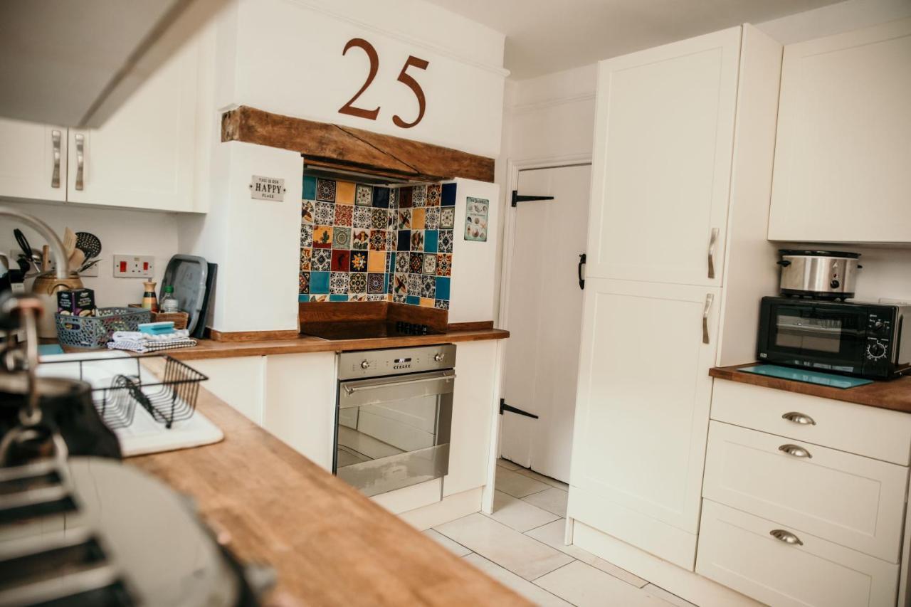 Charming 3 Bedroom Townhouse Уеймут Екстериор снимка